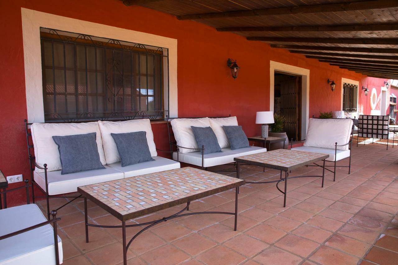 Hotel Rural Las Tejuelas Valdecaballeros Exterior foto